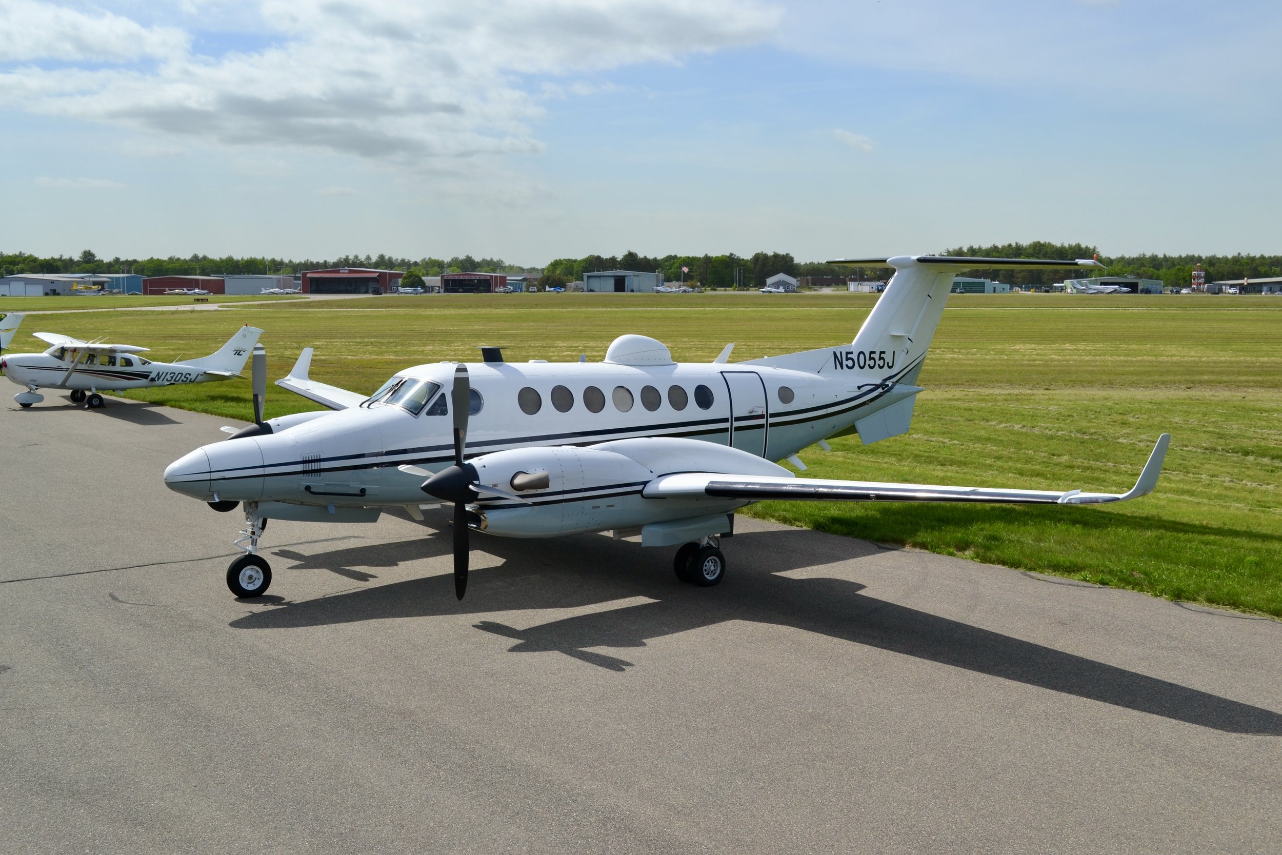 2013 BEECHCRAFT KING AIR 350ER — Carolina Jet